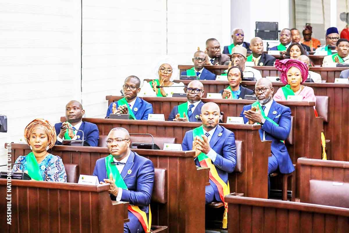 Les députés à la plénière du dimanche 8 février 2026