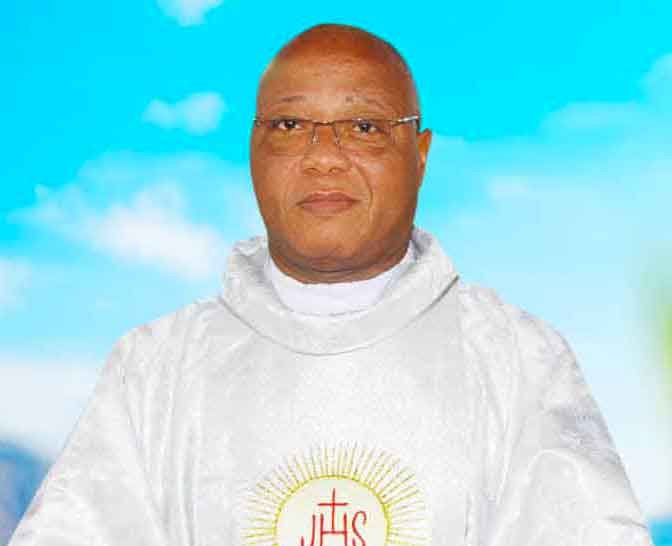 Obsèques du Père Luc Darcis Assouma